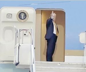 ¡SALIÓ TRUMP DE TURQUÍA ESCONDIDO EN CAMIÓN DE COMIDA!