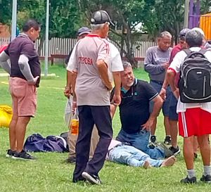 ¡MUERE JUGADORA DE MAGISTERIO TRAS PARTIDO DE FÚTBOL!