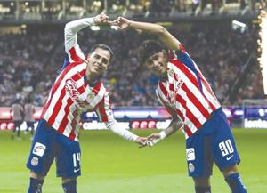 ¡CHIVAS GOLEA A XOLOS EN LA ERA POST “HORMIGA”!