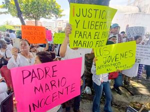 ¡DEFIENDEN AL PADRE MARIO! - ESTÁ EN LA TOMA