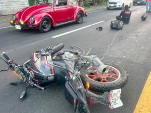 ¡BIKER SALIÓ VOLANDO EN LA CARRETERA!