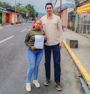 ¡ENTREGAN EL PREMIO A CECI! - POR FIN