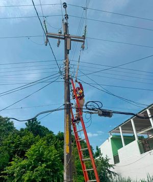 ¡SE CAE OTRA TORRE! - DE LA CFE