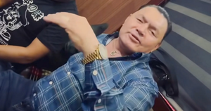 ¡BALEAN AL VOCALISTA DE “BETO Y SUS CANARIOS” AFUERA DEL RODEO TEXCOCO!