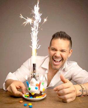 ¡FELIZ CUMPLEAÑOS, HÉCTOR NAVARRO!