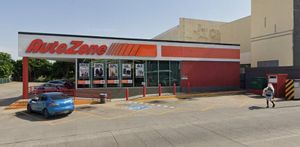 ¡CAPTURAN A ISRAEL POR HACERLE UN HOYOTE A LA TIENDA AUTOZONE!