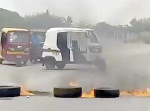 ¡BLOQUEAN VÍAS EN JUCHITÁN TRAS CAPTURA DE ALCALDE!