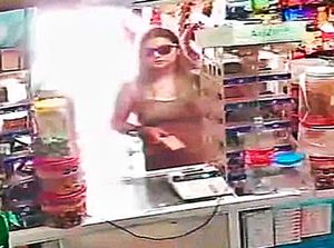 ¡MUJER PAGÓ CON BILLETE FALSO DE 500 “VAROS”!