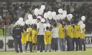 ¡PARA COMENTARSE! | EL GOL DEDICADO A GAEL - Con un acceso oficial de 5827, curiosamente hay que decirlo cada vez el ingreso está menor está siendo menor, pero ayer la afición se metió en serio al encuentro apoyando a Piratas y el grito de…