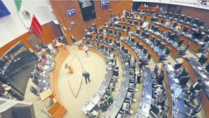 ¡VA REFORMA CONTRA DOBLE NACIONALIDAD! - CON 86 EN FAVOR Y 42 EN CONTRA
