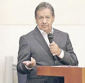 ¡HIGINIO MARTÍNEZ ASUME PRESIDENCIA DEL SENADO!