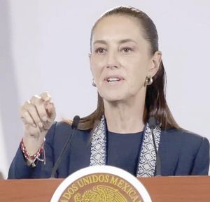 ¡RESTRINGEN CELULARES EN ESCUELAS A PARTIR DE NOVIEMBRE!