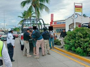 ¡AGENTES DE TRÁNSITO Y POLICÍAS ARRESTAN A CHILANGOS EBRIOS!