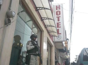 ¡OPERATIVO DE LA FGE Y GUARDIA NACIONAL EN EL HOTEL GRECO DE XALAPA!