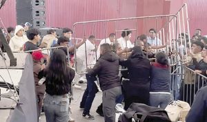 ¡IRRUMPEN NORMALISTAS EN EVENTO DE SHEINBAUM!
