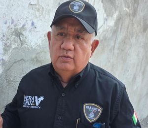 ¡BUSCAN A TAXISTA QUE DROGA Y ROBA A SUS PASAJEROS!