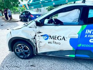 ¡LO AVENTÓ 8 METROS!