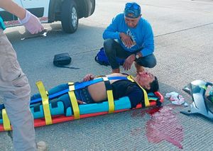 ¡ARROLLAN A MOTOCICLISTA EN EL MALECÓN DE COATZACOALCOS!