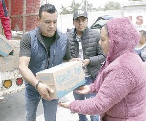 ¡REPARTIÓ ALCALDE LECHE ROBADA POR CRIMINALES!