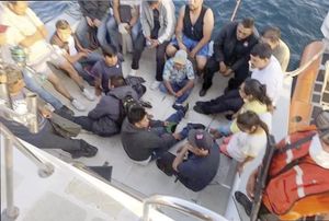 ¡CAEN 5 POR TRASLADAR EN YATES A 45 MEXICANOS RUMBO A EU!