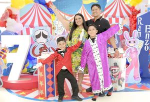 ENZO Y RAMSÉS CELEBRAN AL ESTILO “CIRCO DIGITAL”