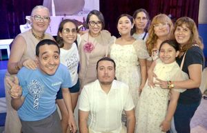 LUISA BENÍTEZ PRESENTA "SIN PEDIR PERMISO"