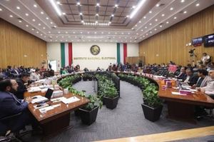 ¡SHEINBAUM CRITICA MEGA-PRESUPUESTO DEL INE PARA LAS ELECCIONES DE 2027: 40 MILLONES ES “EXAGERADO”!
