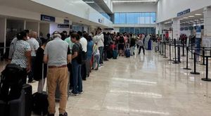 ¡VARADOS EN EL AEROPUERTO!