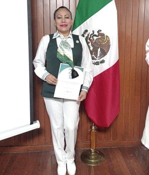 OLIVIA SÁNCHEZ MARTÍNEZ CELEBRA 25 AÑOS DE TRAYECTORIA LABORAL