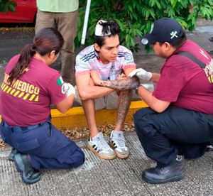 ¡DERRAPA EN J.B. LOBOS!
