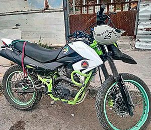 ¡PISTOLEROS ROBAN MOTO A TRABAJADOR EN RÍO MEDIO II!