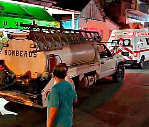 ¡SE QUEMÓ VETERINARIA EN PIEDRAS NEGRAS!