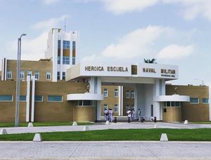 ¡14 HERIDOS EN LA ESCUELA NAVAL! - COLAPSÓ LA CIMBRA DEL COBERTIZO DE EMBARCACIONES DURANTE EL VACIADO DE CONCRETO