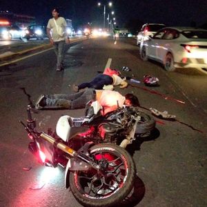 ¡MOTOCICLETAZO MORTAL! - MUERE PAREJA DE MOTOCICLISTAS EN CABEZA OLMECA