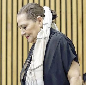 ¡HASTA EL CHOFER DE TADDEI HACE NEGOCIOS EN EL INE!