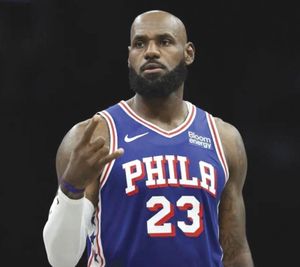 ¡SUMA LEBRON PRIMEROS MINUTOS EN PRETEMPORADA CON SIXERS!