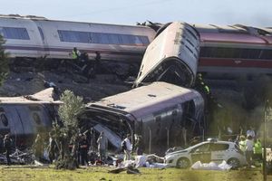 ¡TRENAZO PONE EN DUDA SEGURIDAD FERROVIARIA EN ESPAÑA!