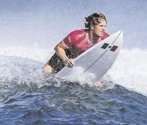 ¡ACUSAN A SURFISTA MEXICANO ALAN CLELAND DE AGRESIÓN SEXUAL!