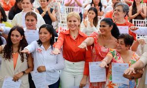 ¡PURAS MUJERES!