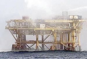 ¡SE QUEMA PLATAFORMA DE PEMEX!
