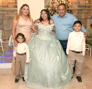 NOCHE DE ENSUEÑO EN LOS XV AÑOS DE FÁTIMA