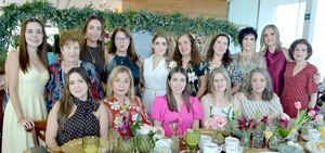 HERMOSA DESPEDIDA DE SOLTERA PARA ROSALYNN AGUILERA RINCÓN