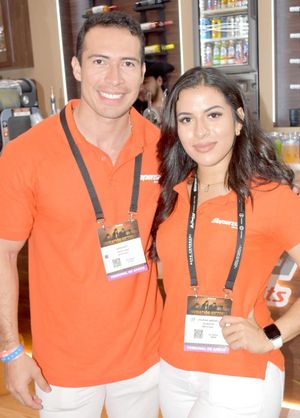 NUESTROS JÓVENES