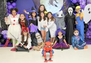 PEQUEÑOS DISFRUTAN DIVERTIDO HALLOWEEN