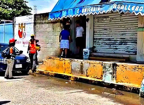 ¡SE INCENDIA CARNICERÍA POR CORTO CIRCUITO!