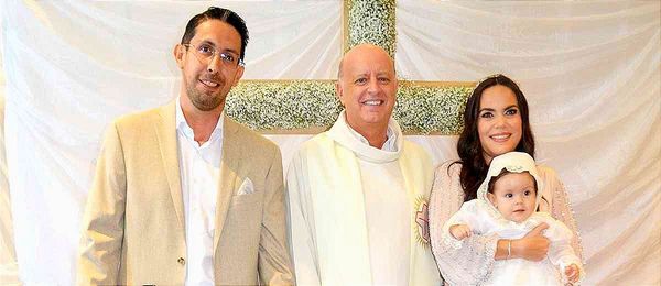 ¡ANA BELÉN  RECIBE EL BAUTISMO!