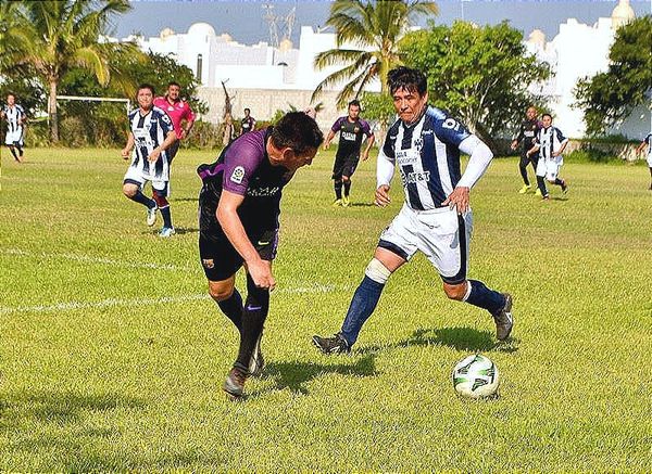 ¡SE JUEGAN ÚLTIMAS JORNADA EN LA LIGA ROBERTO OROPEZA! -Del Futbol de Veteranos