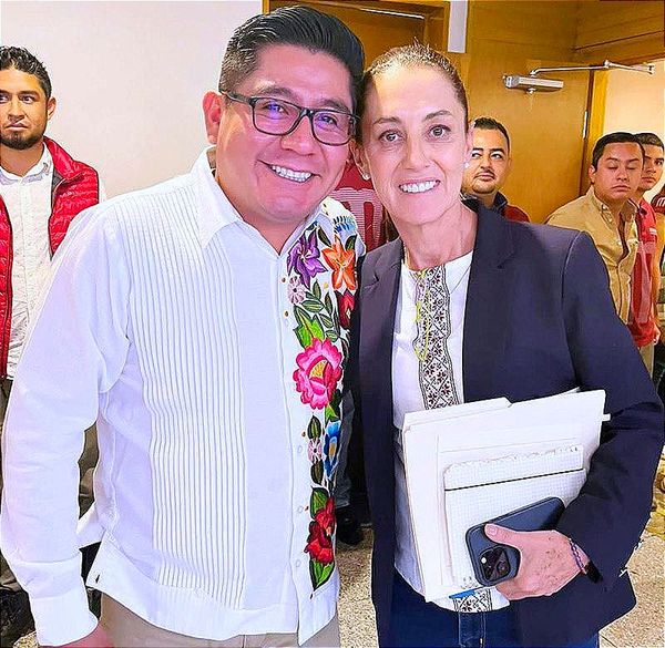 ¡ZEPETA FUE CON CLAUDIA!