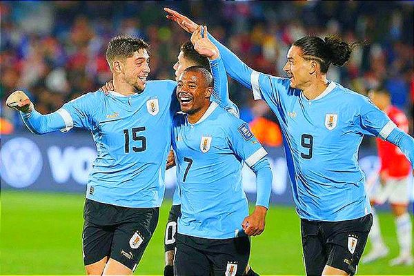 ¡LUCE URUGUAY A BIELSA CON GOLEADA A CHILE!