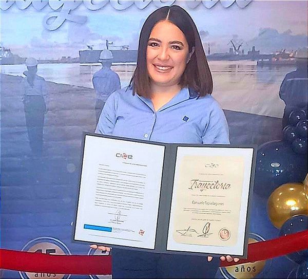 MUCHAS FELICIDADES PARA LA ING. CONSUELO TAPIA LAGUNES